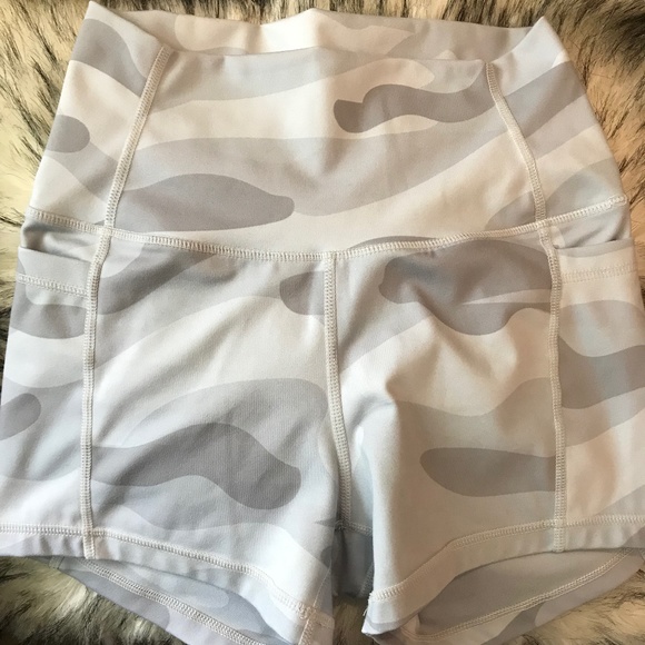 ETHOS All Day Shorts Size Small - Picture 2 of 10